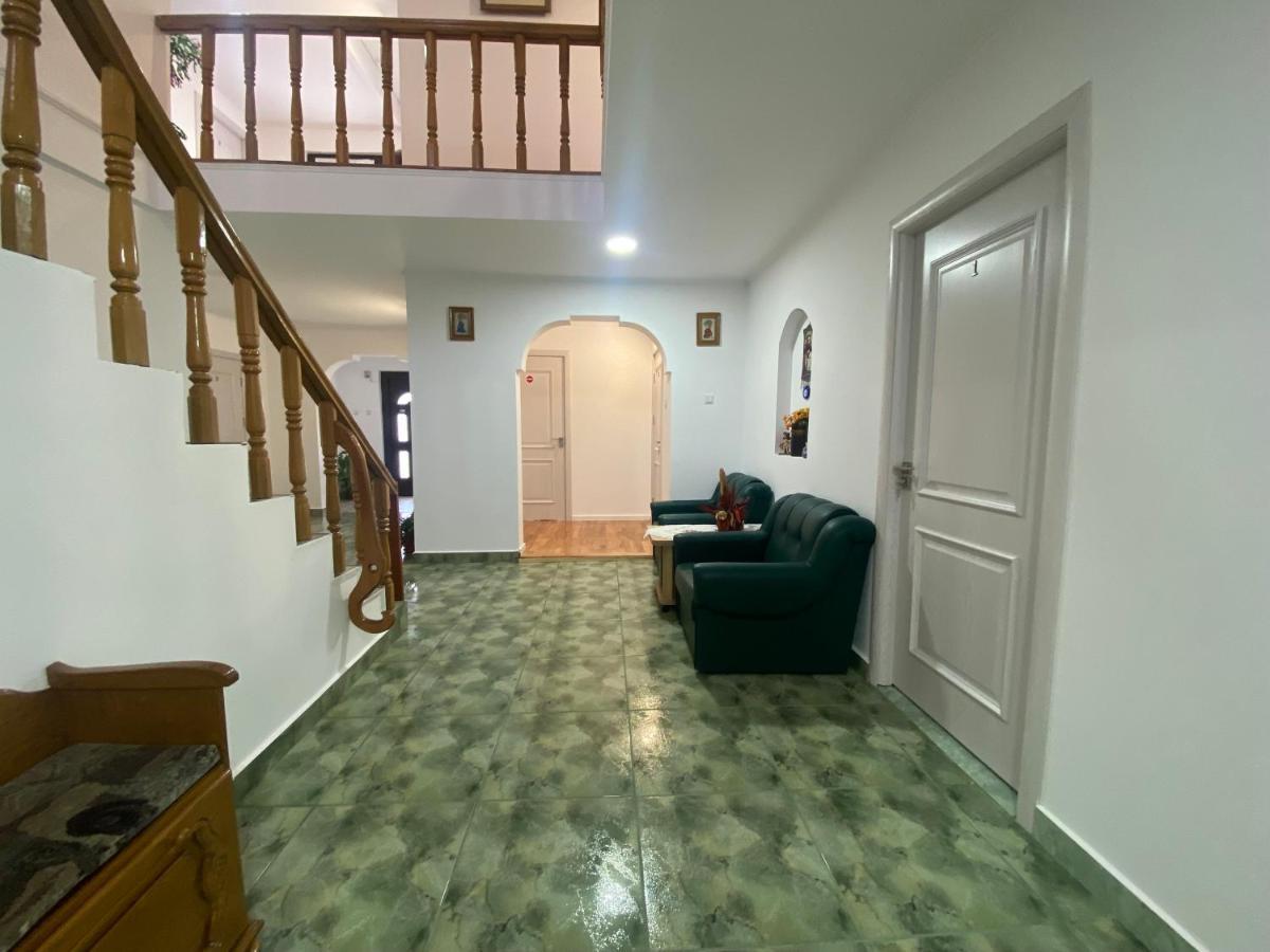 Casa Laur Hotel Mînăstirea Humorului Buitenkant foto