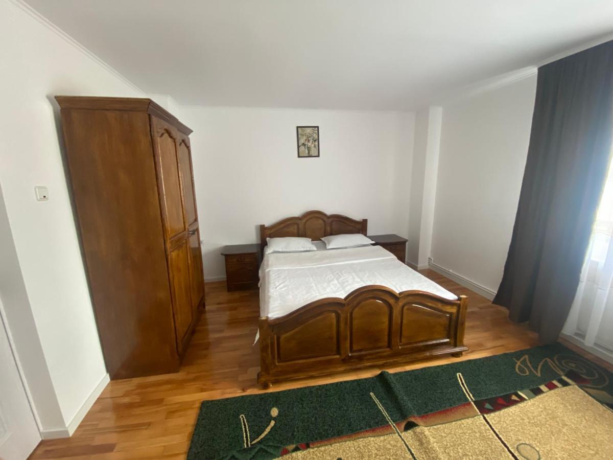 Casa Laur Hotel Mînăstirea Humorului Buitenkant foto